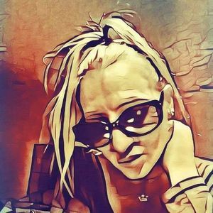 Meet your Posher, Erica